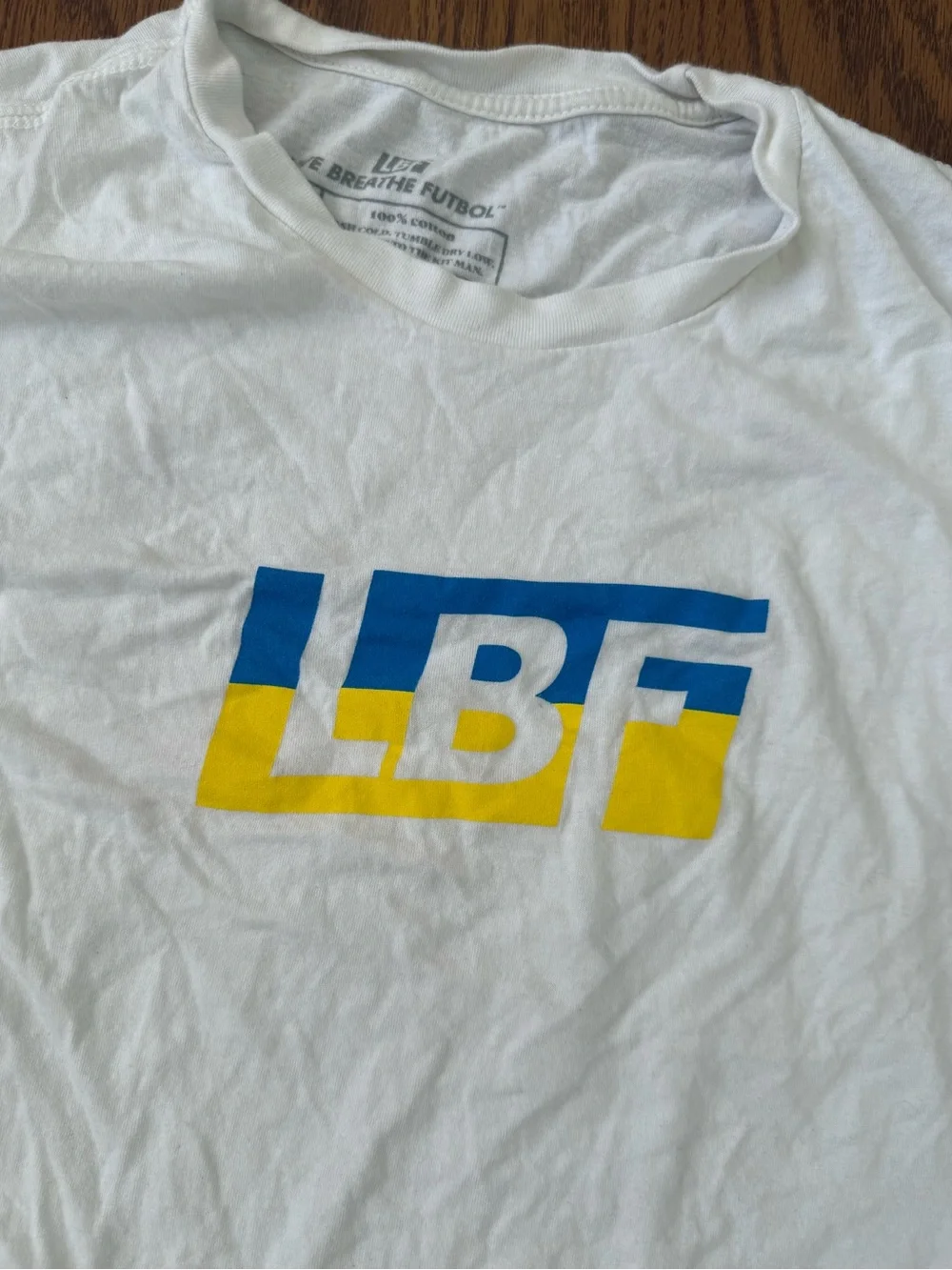 Live Breathe Futbol Classic White Tee Graphic LBF Blue Yellow Logo Men’s Medium - Picture 3 of 6